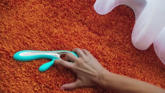 LELO TIANI 3 U-vormige Stimulator Voor Koppels Deep Rose, Draadloze Afstandsbediening Voor Gegarandeerde Tevredenheid 2 LELO TIANI 3 U-vormige Stimulator Voor Koppels Deep Rose, Draadloze Afstandsbediening Voor Gegarandeerde Tevredenheid - Afbeelding 2