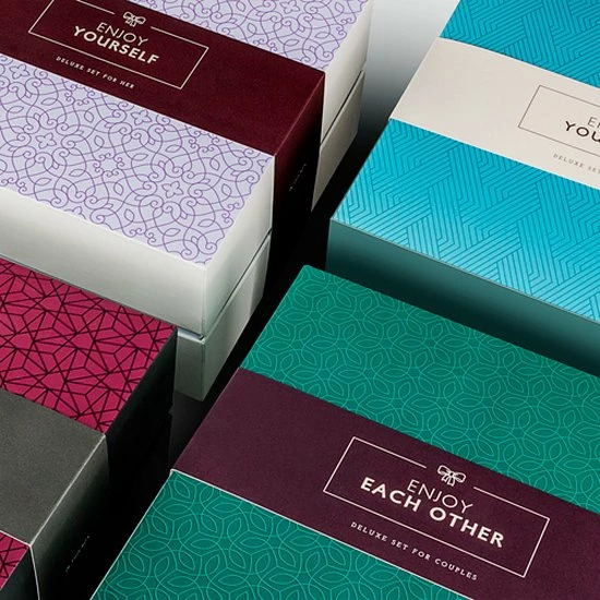 Loveboxxx - Romantic Couples Box- Dildo - Vibrator - Sexstoel - Penis - Penispomp - Extender - Buttplug - Sexy - Tril Ei - Erotisch - Man - Vrouw - Penis - Heren - Dames 3 Loveboxxx - Romantic Couples Box- Dildo - Vibrator - Sexstoel - Penis - Penispomp - Extender - Buttplug - Sexy - Tril Ei - Erotisch - Man - Vrouw - Penis - Heren - Dames - Afbeelding 3